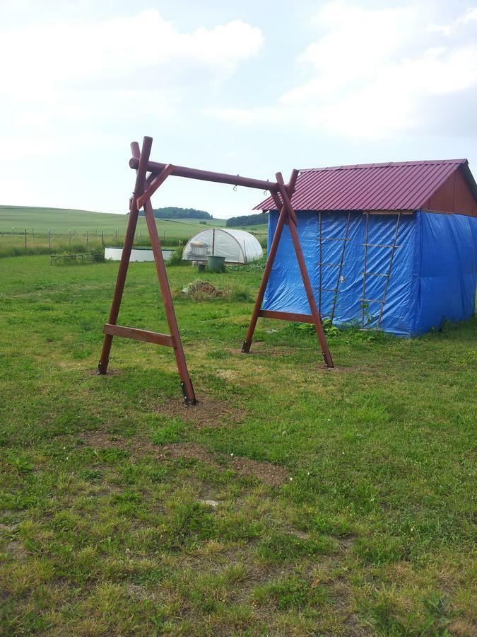 شقة Der Kleine Bauernhof Keine Arbeiter Zadnych Pracownikow Lubiatow  المظهر الخارجي الصورة